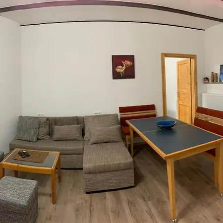 Viki Apartment *